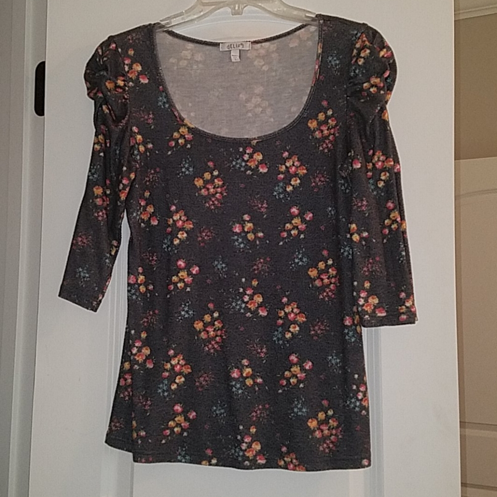 3/4 Length Super Soft Top!